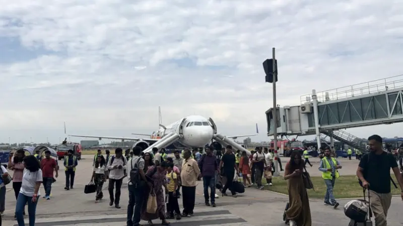 Passenger Device Catches Fire on IndiGo Flight 6E 108, Emergency Evacuation Conducted in Chandigarh
