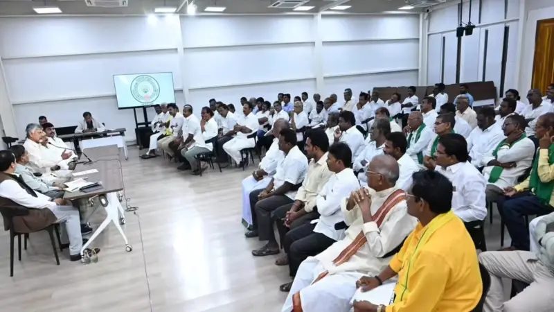 అమరావతి రైతులకు ఊరట.. భారీగా పెరిగిన వార్షిక కౌలు