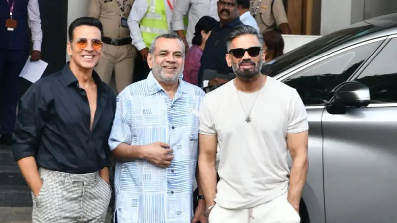 Iconic Trio Reunites: Akshay Kumar, Paresh Rawal, and Suniel Shetty Spark Excitement for "Hera Pheri 3" at Mumbai Airport