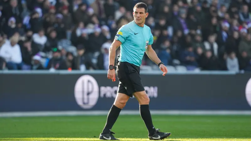 French referees may 'withdraw' if put at risk, says union