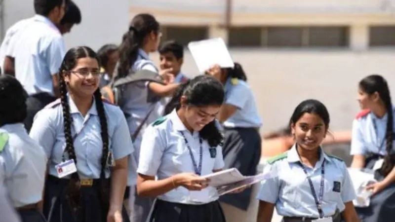 CBSE कक्षा 10वीं का रिजल्ट घोषित, इस डायरेक्ट लिंक से फटाफट चेक करें नतीजे
