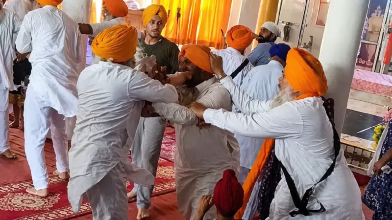 Germany Gurdwara Turns Battleground as Kirpans, Guns Used in Clash, 11 Injured | VIDEO