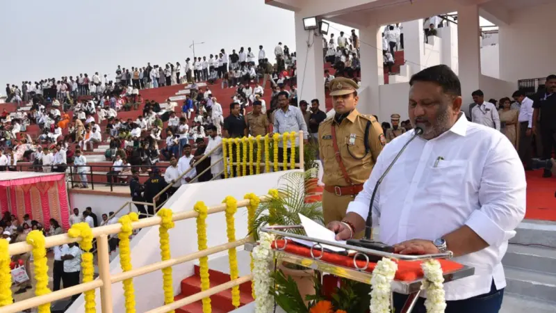 अकोला में कामगार भवन के लिए 16.61 करोड़ की मंजूरी, तकनीक से योजनाएं लोकाभिमुख बनाने पर जोर