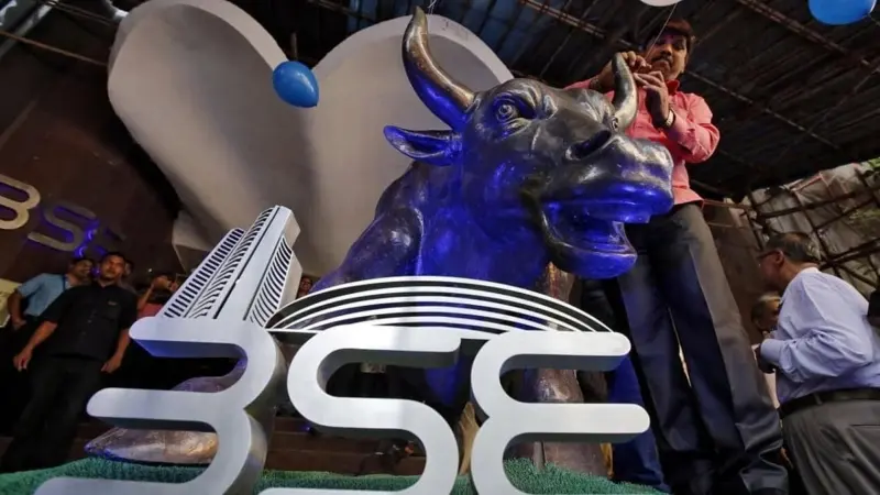 Stock markets rally for 4th day; Sensex jumps over 500 points