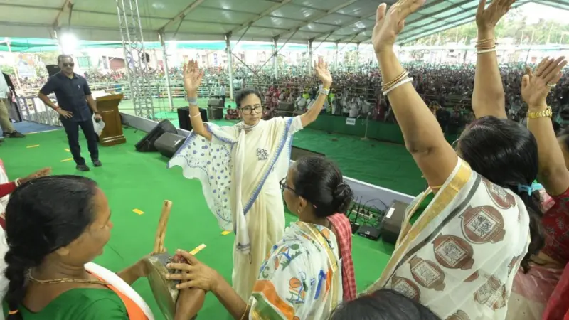 Mamata Banerjee Nomination: মমতার মনোনয়নে 'মিনি ইন্ডিয়া', ভবানীপুরে এবার হাড্ডাহাড্ডি লড়াই!