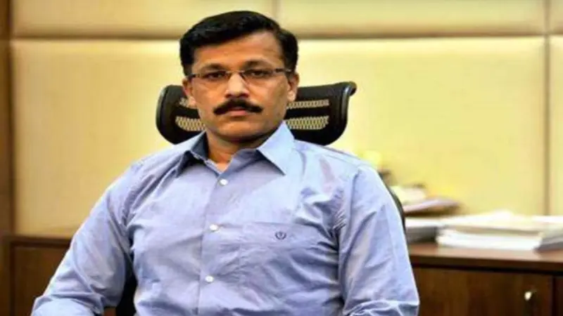 21 साल में 25वां ट्रांसफर, कौन हैं IAS अधिकारी तुकाराम मुंढे?