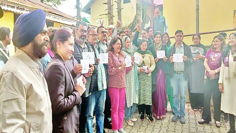 31 उम्मीदवार चुनावी समर से हट गए पीछे - Divya Himachal