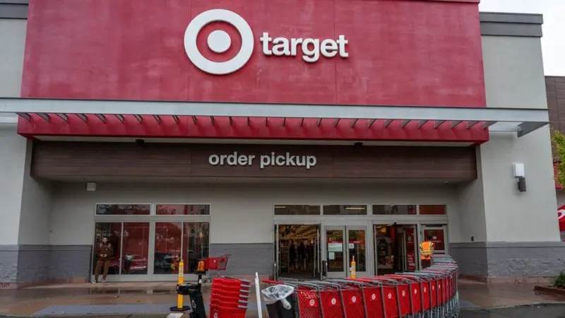 Target app outage leaves shoppers furious over missing confirmations: 'Fix it or give me my money back'