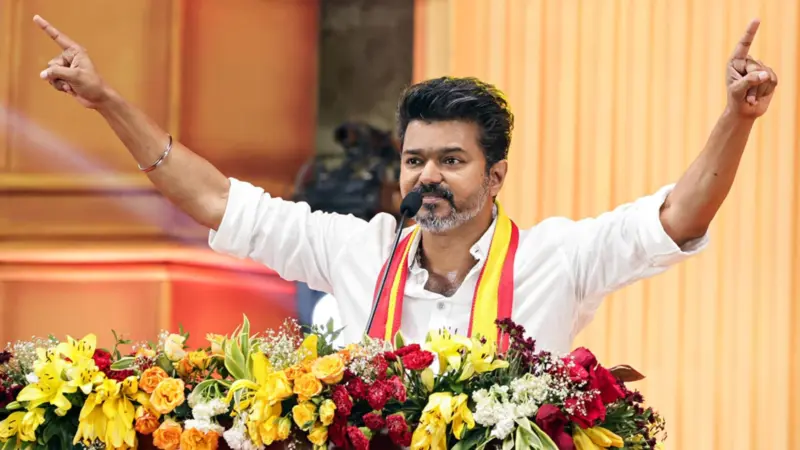 "கூட்டமெல்லாம் ஓட்டா மாறாது" 104 இடங்களில் தவெக முன்னிலை.. செஞ்சிகாட்டிய விஜய்!