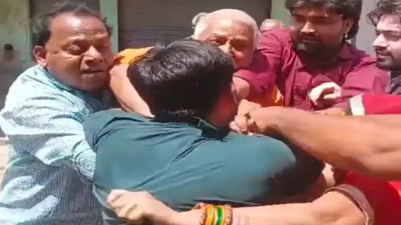 Jaunpur News: नगर पंचायत रजिस्टर को लेकर विवाद में मारपीट, सभासद गिरफ्तार, जांच तेज
