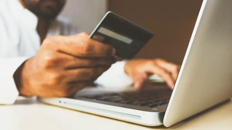 Why should you pay your credit card bill in full? Here's how banks calculate interest on outstanding amount