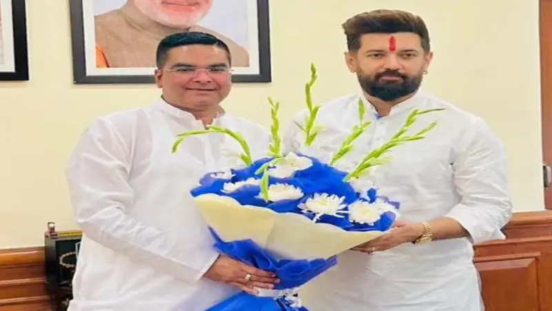 केंद्रीय मंत्री चिराग पासवान जल्द आएंगे भिलाई : विधायक रिकेश ने खाद्य प्रसंस्करण और विकास योजनाओं पर की चर्चा