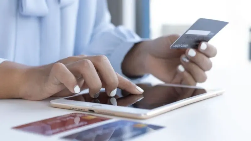 What does current outstanding mean in credit cards? An explainer