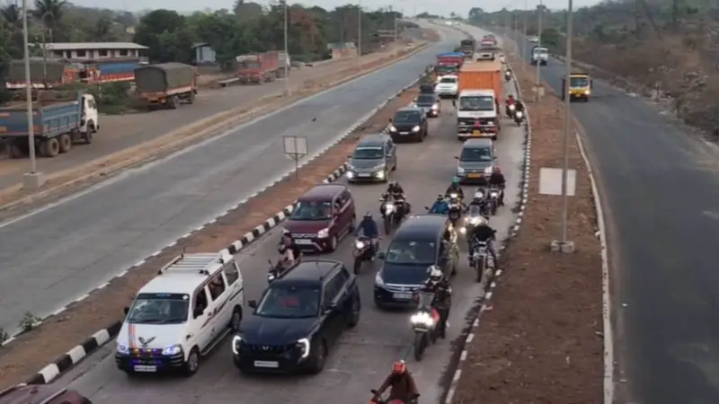 Traffic Jam: विकेंड, सलग सुट्ट्यांचा फटका! 2 महामार्गांवर प्रचंड मोठी वाहतूक कोंडी; प्रवासाआधी वाचा अपडेट