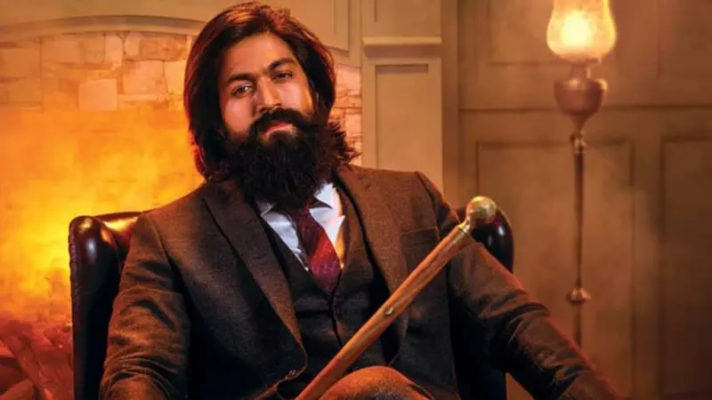 Yash : హైప్ ఉన్నంత కంటెంట్ ఉంటుందా?