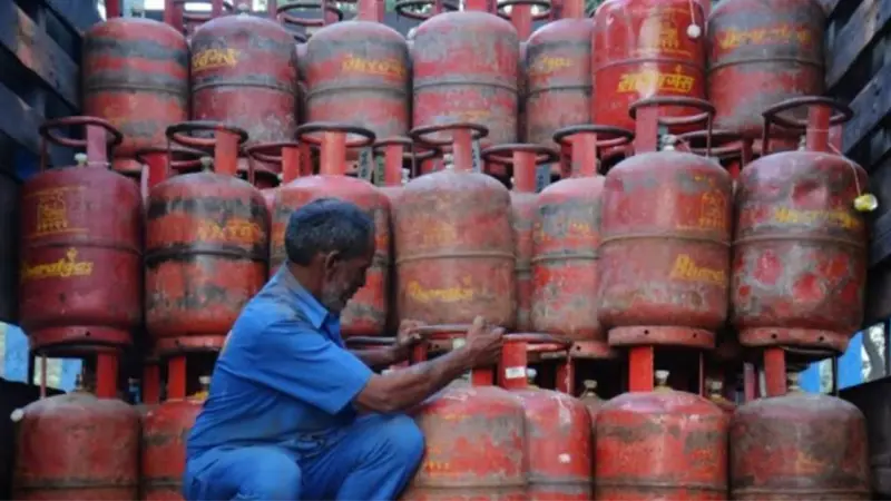 LPG Gas Agency : LPG गॅस एजन्सी सुरू करायची आहे? पहा काय आहे प्रोसेस
