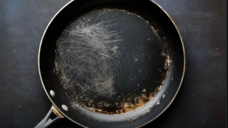 Even a small scratch on non-stick cookware could increase cancer, infertility risks, warns doctor
