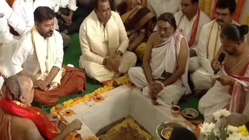 యాదగిరిగుట్టలో అభివృద్ది పనులకు సీఎం రేవంత్ రెడ్డి శంకుస్థాపన