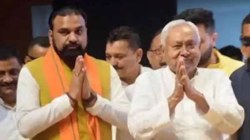 Bihar Politics: खरमास के बाद बिहार में होगा सत्ता परिवर्तन , नीतीश के इस्तीफा का दिन तय! नए सीएम को लेकर  NDA में मंथन तेज, सम्राट चौधरी के साथ ये नाम सबसे आगे
