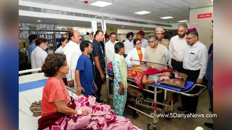 गुलाब चंद कटारिया ने जीएमसीएच-32, ग्रुप होम-31 और एसपीसीए-38 का औचक निरीक्षण किया