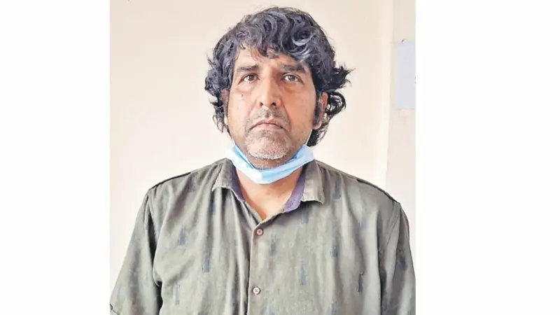 తల్లిదండ్రులను వేధించిన వ్యక్తికి జైలు