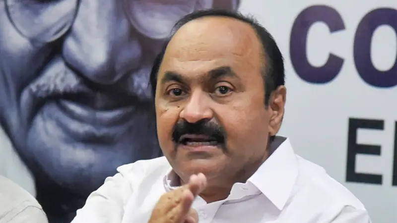 కేరళం సీఎంగా వీడీ సతీశన్.కాంగ్రెస్ హైకమాండ్ ప్రకటన
