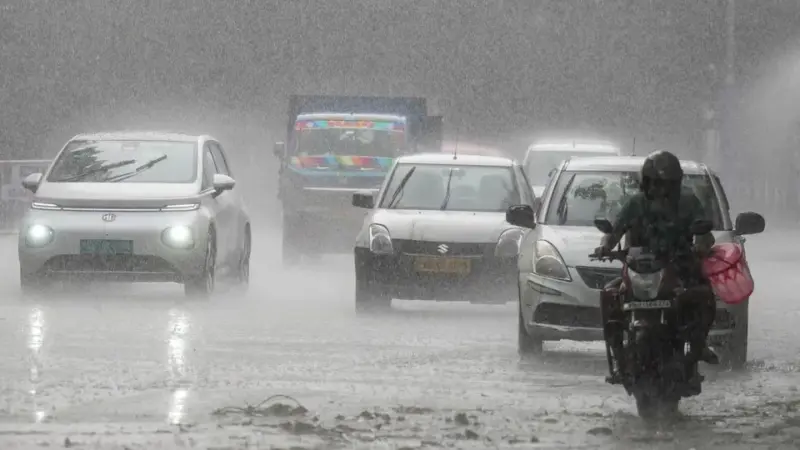 Rain Forecast in Kolkata on 2nd May। আজও বৃষ্টি কলকাতায়! ঝড় বাকি ২২ জেলাতেও