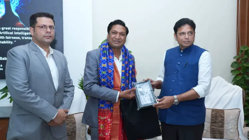 హైదరాబాద్ లో టెస్లా ఇవి కార్ల షోరూం.