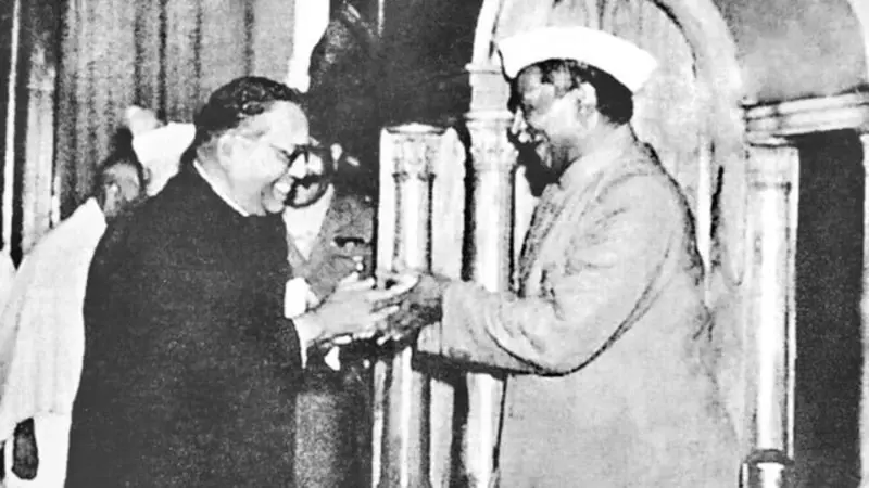 Constitution Day of India: Inspirational quotes and wishes to share with fellow citizens to honour Dr Ambedkar