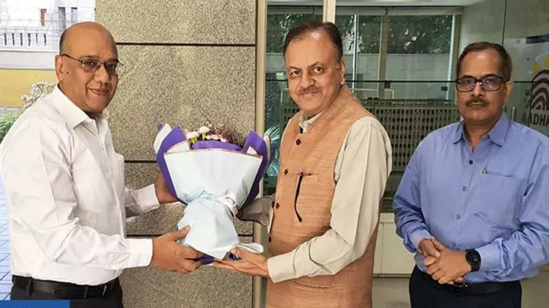 UIDAI CEO ಆಗಿ ಸೌರಭ್ ವಿಜಯ್ ಅಧಿಕಾರ ಸ್ವೀಕಾರ