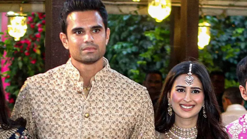 The age difference between Arjun Tendulkar and Saaniya Chandhok