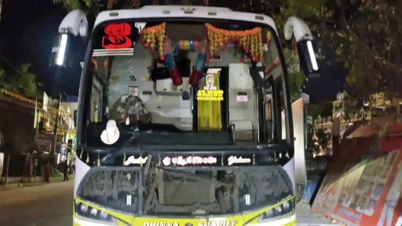 "హెల్మెట్ పెట్టుకుని నడుపుతా".. ప్రయాణికులతో బస్సు డ్రైవర్ వెటకారం!