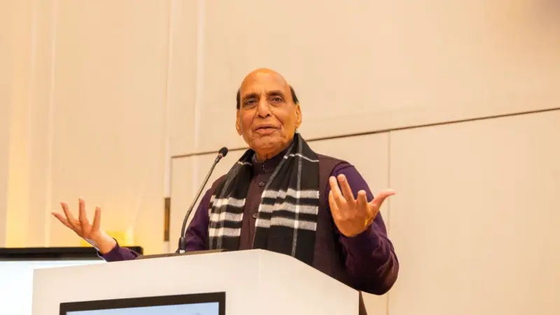 'वर्ल्ड ऑर्डर में कोई ऑर्डर नहीं, PAK में IT मतलब इंटरनेशनल टेररिज्म'- राजनाथ
