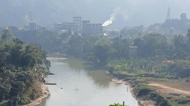 Byrnihat, where they breathe India's foulest air