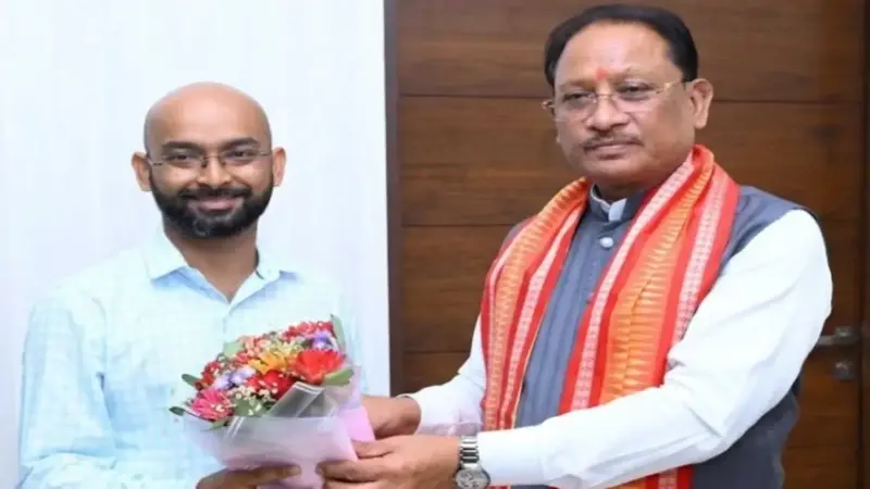 मुसीबतों को हराकर IFS अफसर बने अजय : CM साय ने दी बधाई, कहा- मेहनत बदल देती है किस्मत