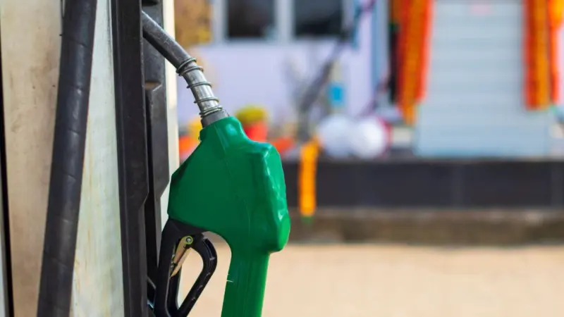 Petrol-Diesel Price Hike: പെട്രോള്-ഡീസല് വിലകള് കൂടാന് പോകുന്നു; പിന്നാലെ എല്പിജിയും, തീരുമാനം ഉടന്