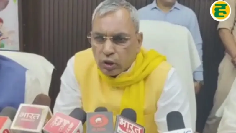यूपी पंचायत चुनाव 2026: क्या बढ़ेगा पंचायतों का कार्यकाल? मंत्री ओम प्रकाश राजभर ने सुल्तानपुर में दिया बड़ा बयान