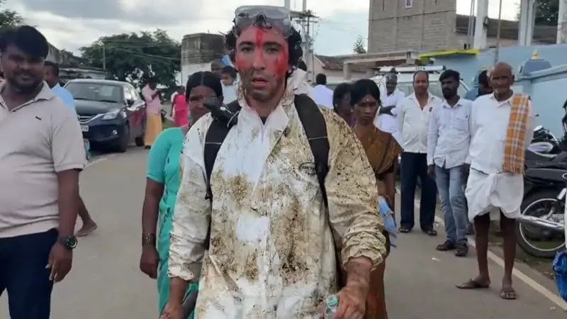 YouTuber Tyler Oliveira slammed for showing Indian village's viral 'cow dung-throwing' fight in bad light