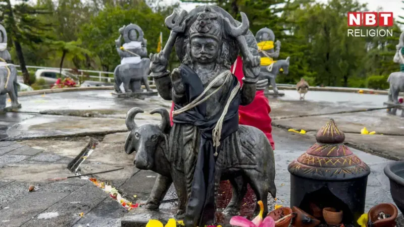Shani Positive Effects: शनि जब देता है सर्वसुख तो छप्पर फाड़ के आती है धन-दौलत