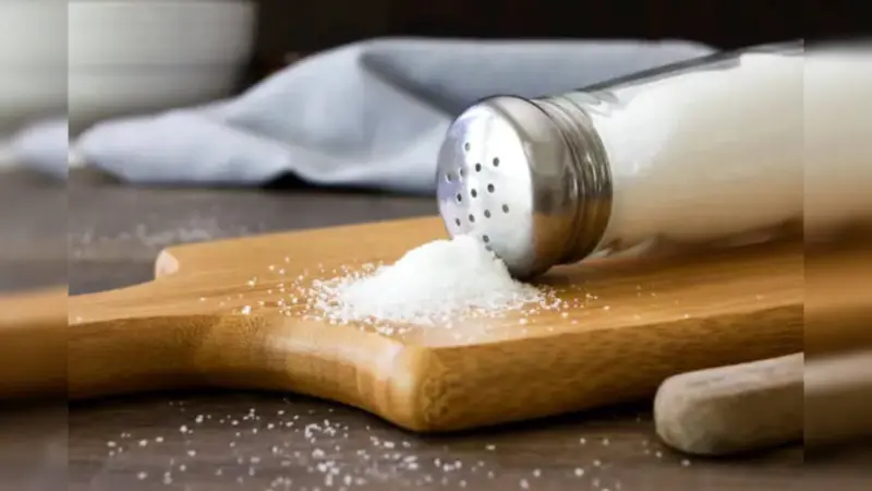 Vastu Tips: Why Salt Should Not Be Kept in Plastic Bottles