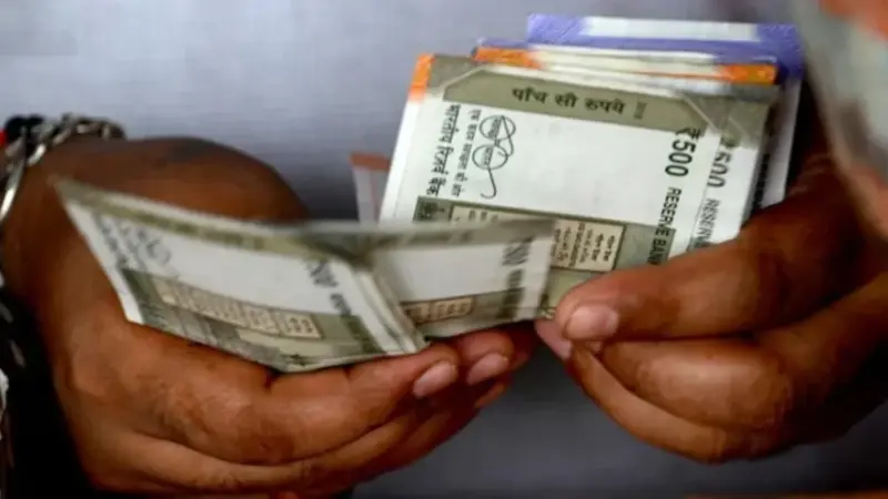 पीएफ - 50,000 रुपये के वेतन पर कितना पीएफ कटता है? यहां जानें