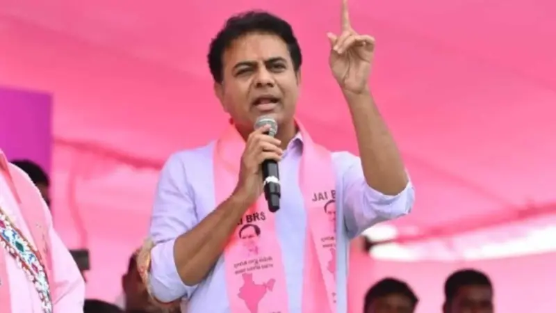 Telangana: KTR visits Karimnagar robbery victims, targets CM Revanth