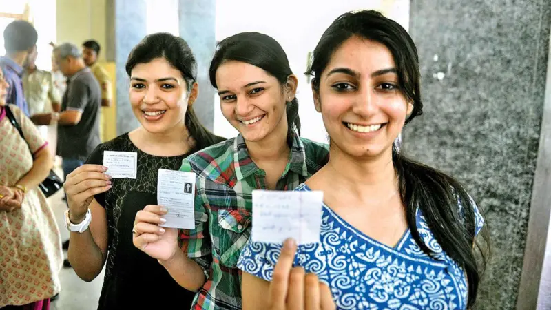 బెంగాల్లో రసగుల్లా కంటే ఈసారి వీరే ఫేమస్.. మమత నుంచి సువేందు అధికారి వరకు చేతులెత్తి మొక్కారు