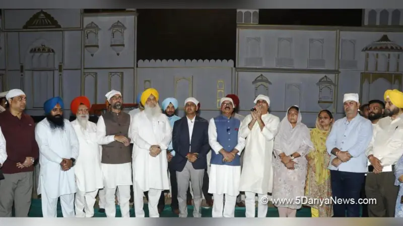 Sea of devotees thronged Guru Gobind Singh Stadium for mesmerising Light and Sound Show