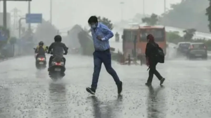 Aaj Ka Mausam: 3 मई को मौसम लेगा करवट, दिल्ली-हरियाणा समेत कई राज्यों में तेज हवाएं और बारिश संभव