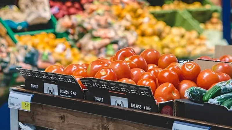 Tomato, Onion Prices Rise: UAE Ensures Supply As Regional Conflict Impacts Veggie Costs