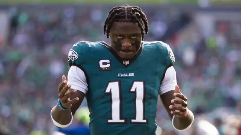 AJ Brown Has a Blunt Message for Eagles Fans Amid Patriots Trade Rumors