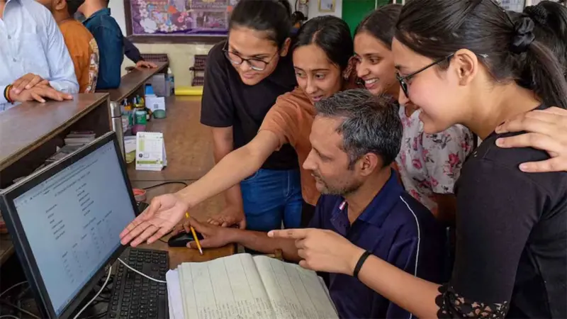 Maharashtra State Board  10th Result 2026 : ज़रूरी खबर! कल 10वीं का रिज़ल्ट, यहां देखें अपना रिज़ल्ट, आज इन वेबसाइट्स पर ध्यान दें!