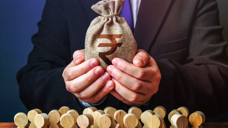 Personal loan interest rates April 2026: Comparison of top banks, fees and 5 key things to check before you apply