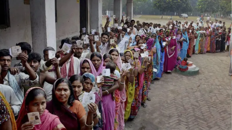 Early voter turnout steady in Tamil Nadu and Bengal as polling gains pace